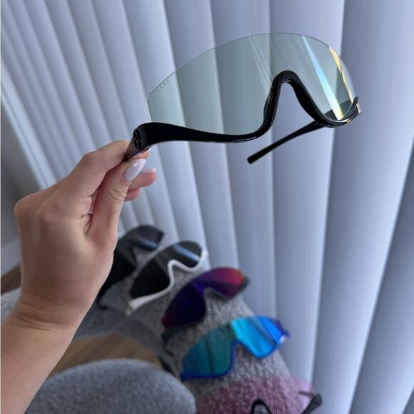 NEW Gucci GG1650S 005 Shiny Black  Green Unisex Shield Mask Sunglasses GG 1650S